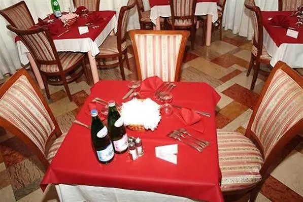 Hotel Reve Cattolica Włochy